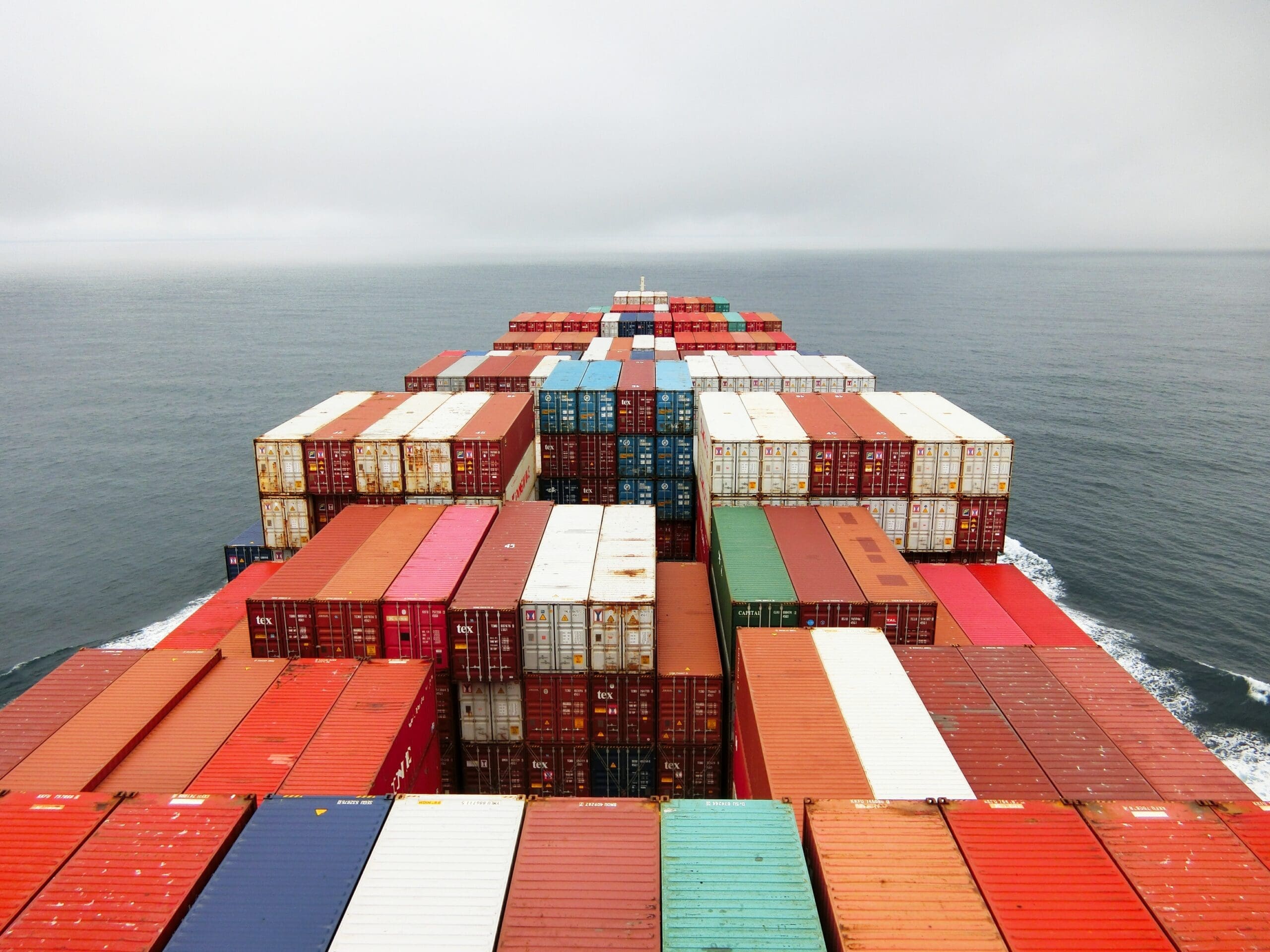 Het efficiënt transporteren van containers met Adaption