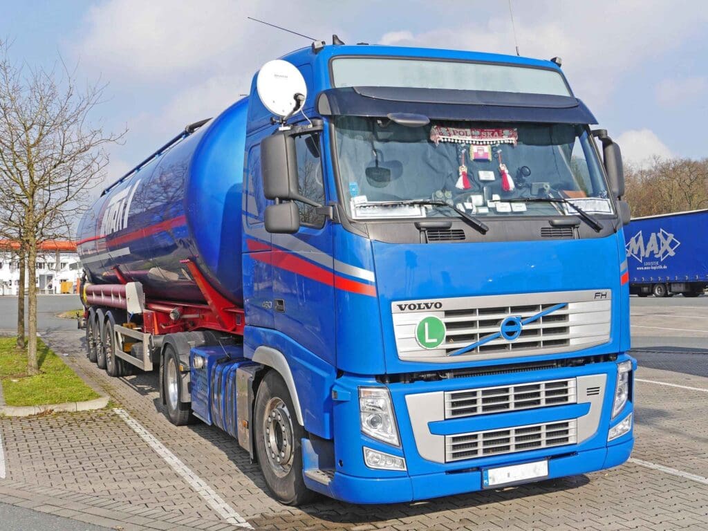 Efficiënt transport van bulkgoederen per vrachtwagen met het WMS van Adaption. Beheer planning, belading en tracking met realtime inzicht en geautomatiseerde processen.
