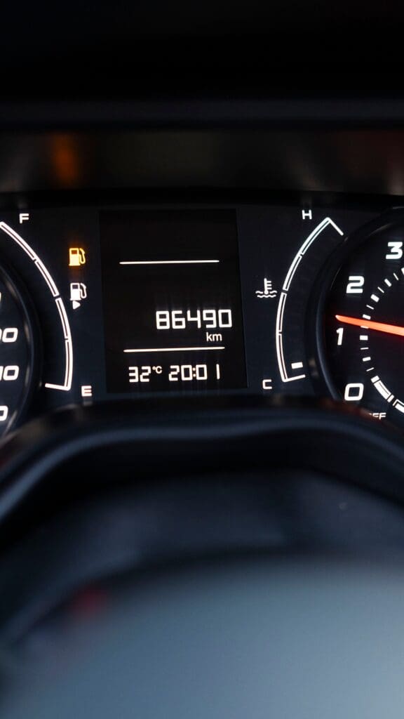 De tachograaf registreert onder andere rijtijd, pauzes, rustperiodes, andere werkzaamheden en beschikbaarheid van chauffeurs.